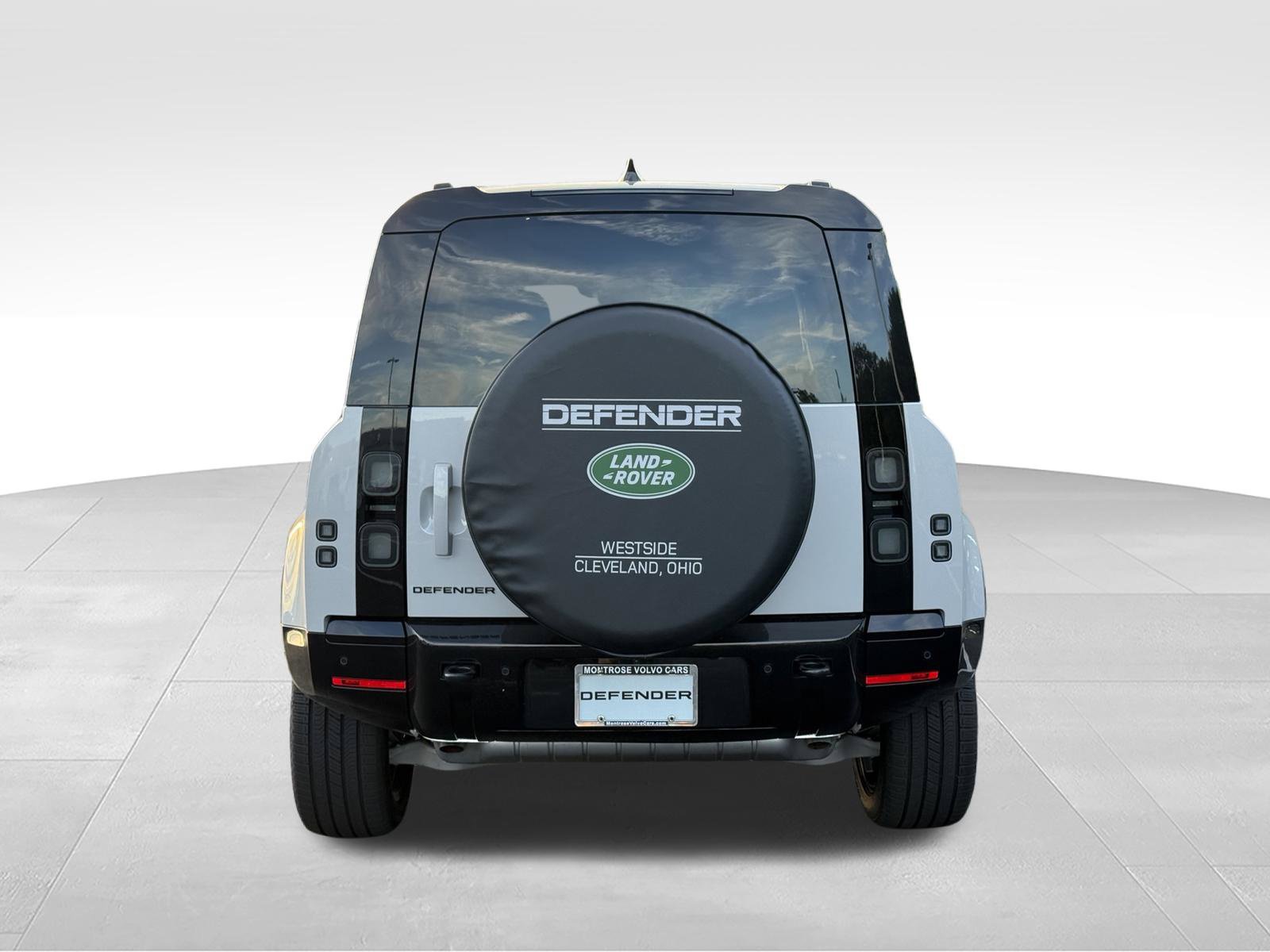 New 2026 Land Rover Defender 110 X-Dynamic SE AWD/4WD image 4