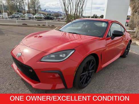 Used 2025 Toyota GR86 Premium image 1