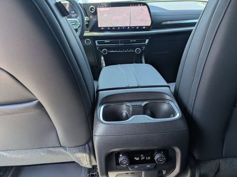 New 2026 Chevrolet Traverse LT w/ Midnight/Sport Edition FWD image 28