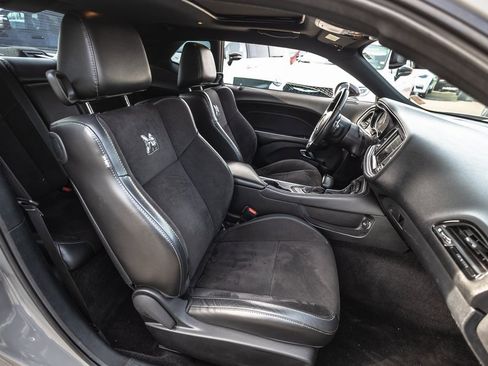 Used 2018 Dodge Challenger R/T Scat Pack image 27