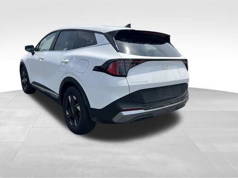 Certified 2026 Kia Sportage LX FWD image 6