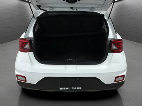 Used 2025 Hyundai Venue SEL FWD image 18