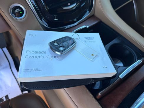 Used 2017 Cadillac Escalade Platinum AWD/4WD image 45