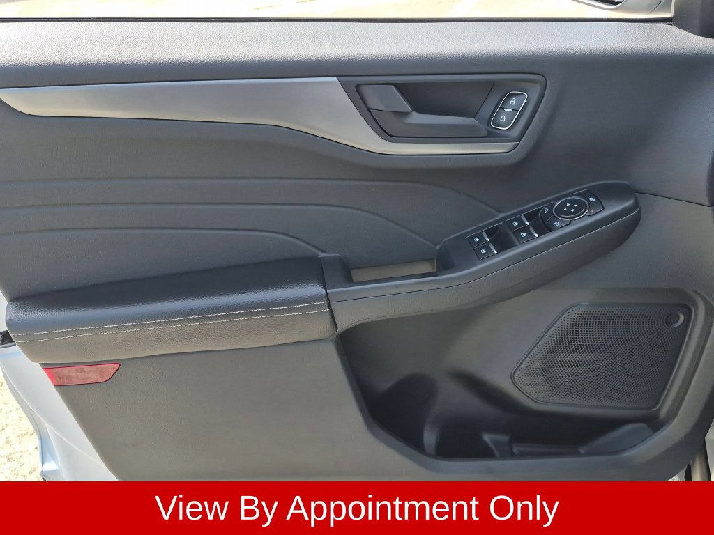 Used 2025 Ford Escape Active AWD/4WD image 23