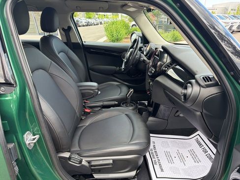 Used 2020 MINI Cooper 4-Door Hardtop FWD image 12