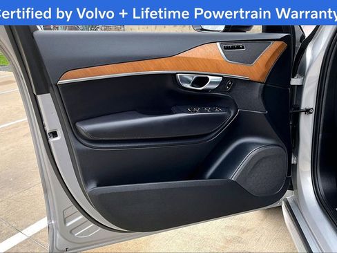 Used 2024 Volvo XC90 B5 Plus AWD/4WD image 25