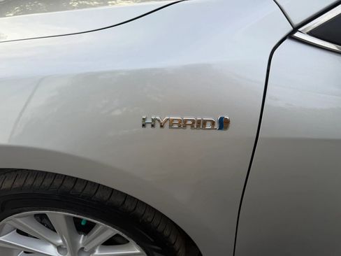 Used 2012 Toyota Camry XLE w/ Leather Pkg image 8