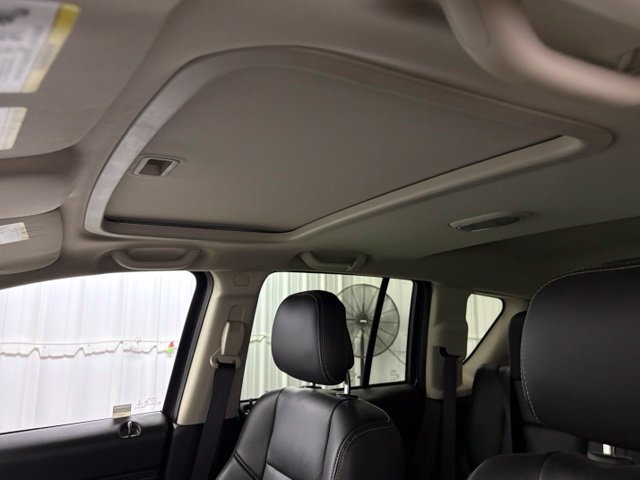 Used 2016 Jeep Compass High Altitude FWD image 30