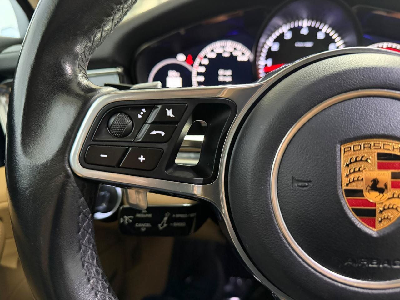 Used 2018 Porsche Panamera 4S AWD/4WD image 31