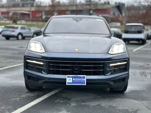 Used 2024 Porsche Cayenne S image 10