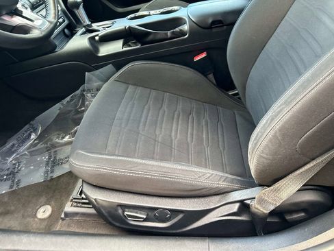 Used 2017 Ford Mustang Coupe image 17