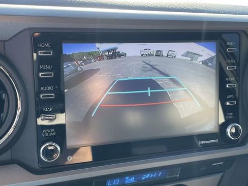 Used 2023 Toyota Tacoma TRD Sport w/ Technology Package image 18