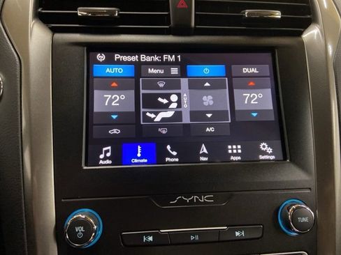 Used 2019 Ford Fusion SE image 35