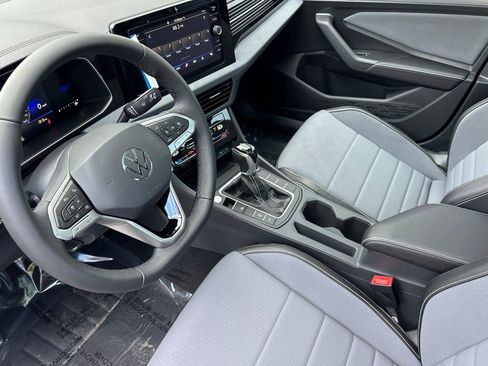 New 2026 Volkswagen Jetta SE image 9