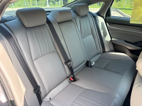 Certified 2019 Honda Accord Touring image 34