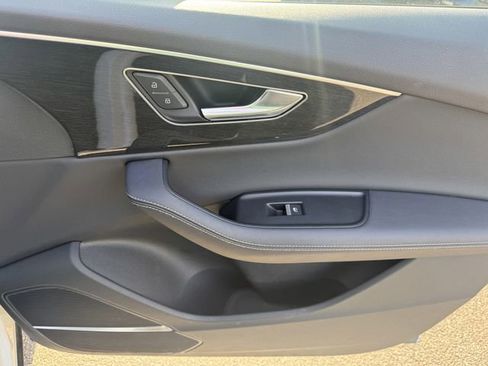 Used 2025 Audi Q7 3.0T Premium Plus image 30