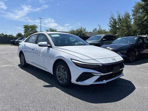 New 2026 Hyundai Elantra Hybrid FWD image 1