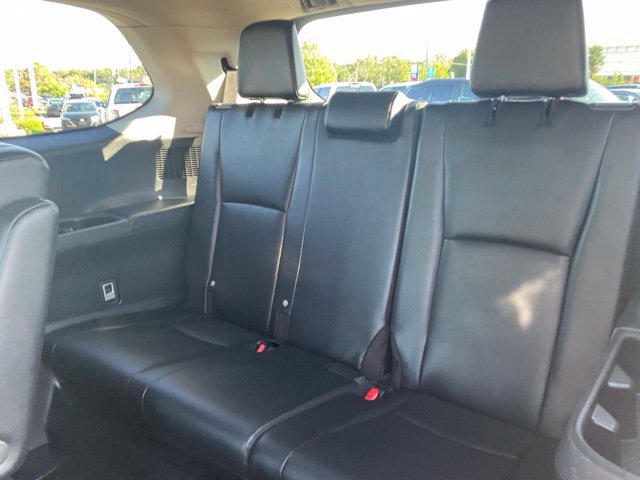 Used 2024 Toyota Grand Highlander AWD image 14