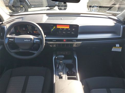 New 2026 Kia Sorento LX image 17