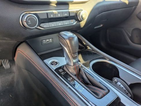 Used 2024 Nissan Altima 2.5 SR image 14