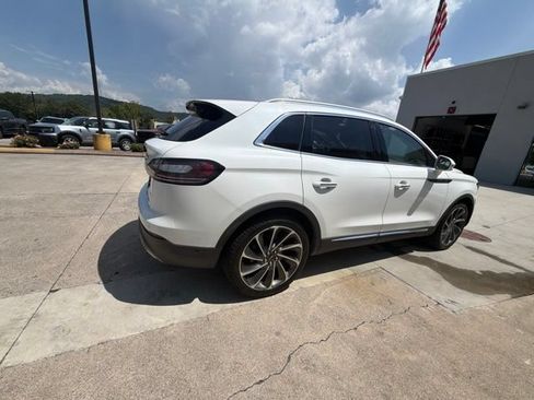 Used 2020 Lincoln Nautilus Reserve w/ Equipment Group 201A FWD image 16