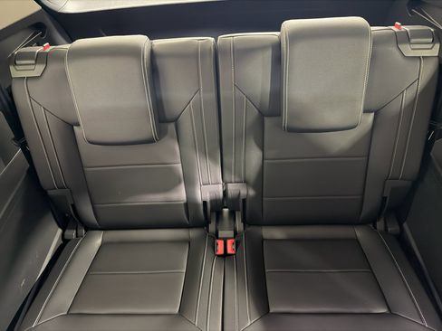 Used 2022 Volkswagen Atlas SE w/ Black Wheel Package image 23