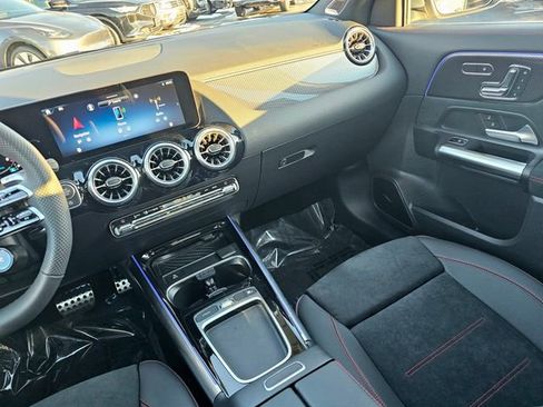 New 2026 Mercedes-Benz GLA 35 AMG 4MATIC image 31