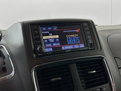 Used 2019 Dodge Grand Caravan SE w/ UConnect Hands-Free Group FWD image 20