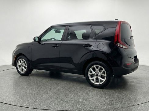 Used 2025 Kia Soul LX w/ LX Technology Package image 6