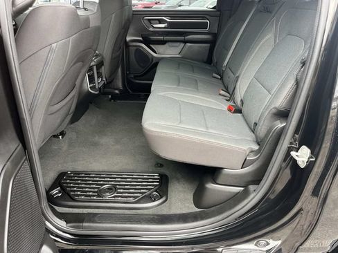 Used 2023 RAM 1500 4x4 Crew Cab image 19