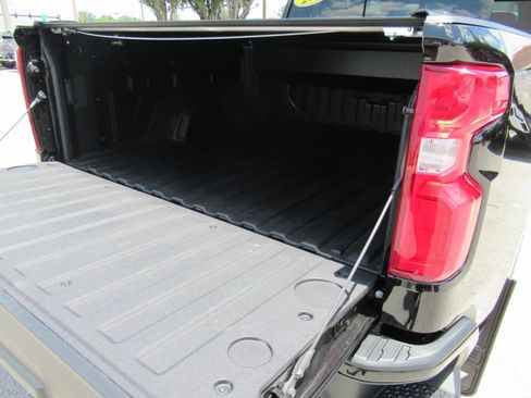 Used 2026 Chevrolet Silverado 1500 High Country w/ Midnight Edition RWD image 35