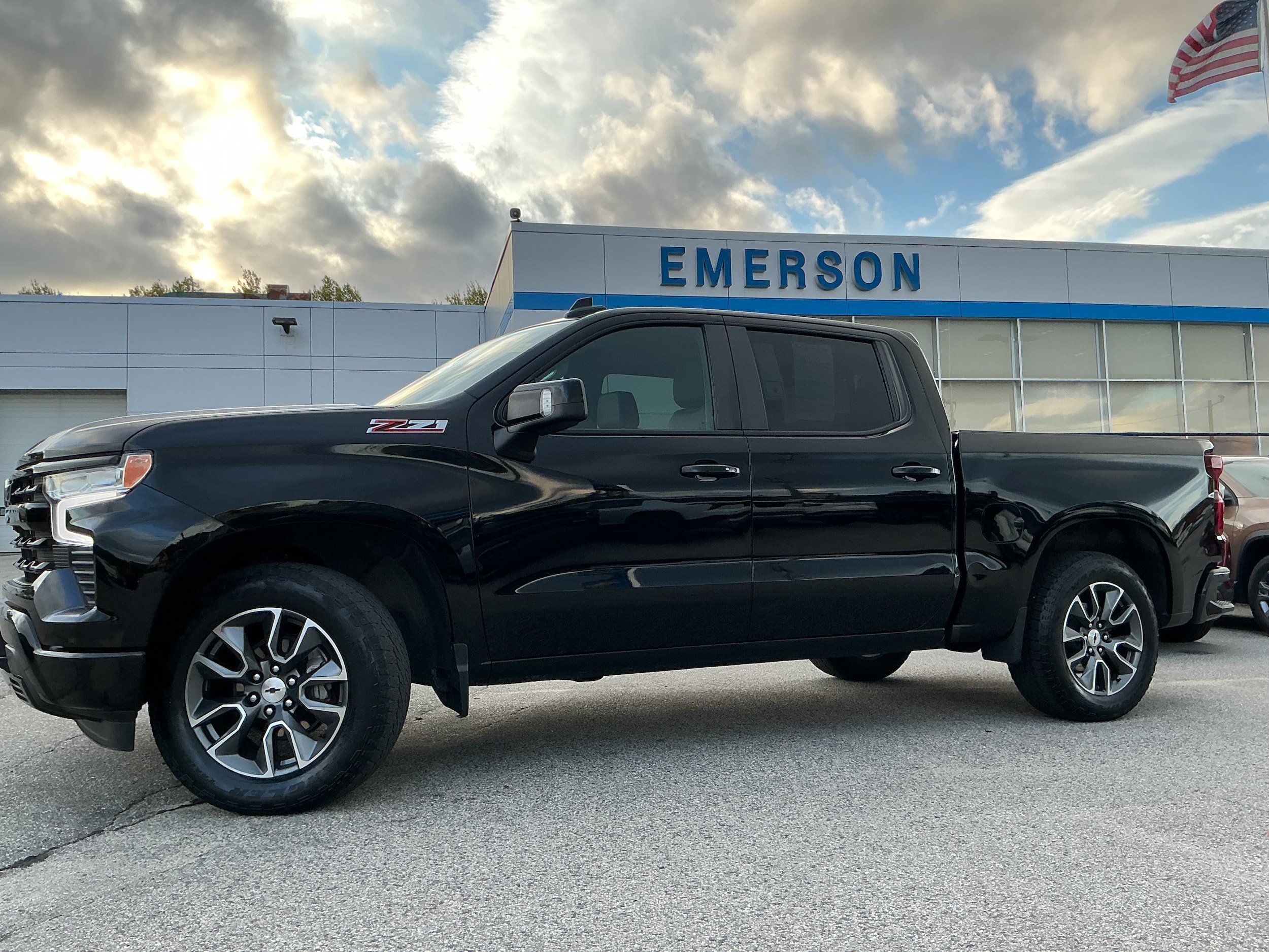 Certified 2023 Chevrolet Silverado 1500 RST AWD/4WD image 2