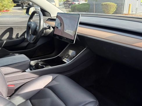 Used 2018 Tesla Model 3 Long Range RWD image 14