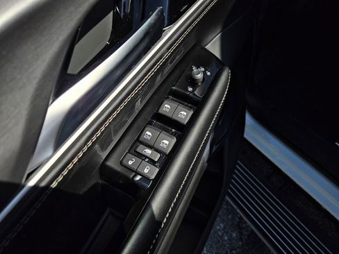 New 2026 Jeep Grand Wagoneer Limited AWD/4WD image 11