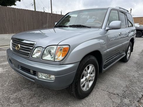 Used 2005 Lexus LX 470 4WD image 32