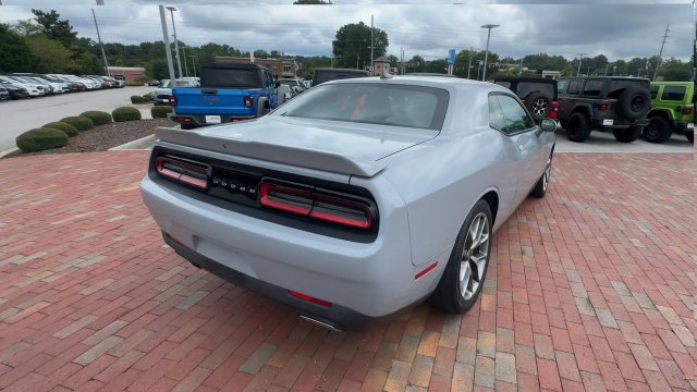Used 2022 Dodge Challenger GT RWD image 2