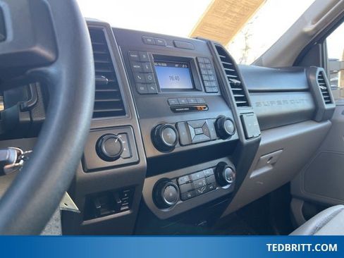 Used 2020 Ford F550 4x4 Regular Cab Super Duty image 25