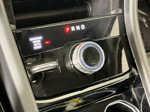 Used 2021 Jeep Grand Cherokee L Limited AWD/4WD image 16