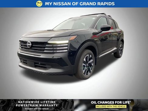 New 2026 Nissan Kicks SV image 2