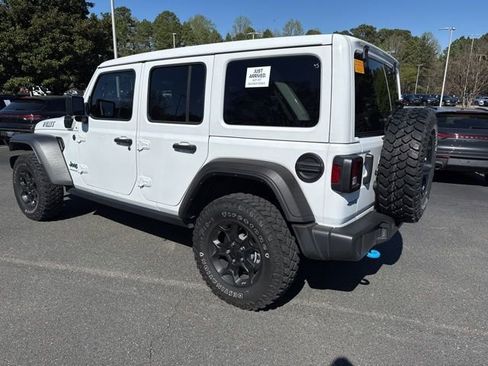Used 2023 Jeep Wrangler Unlimited w/ Sun & Screen Package image 5