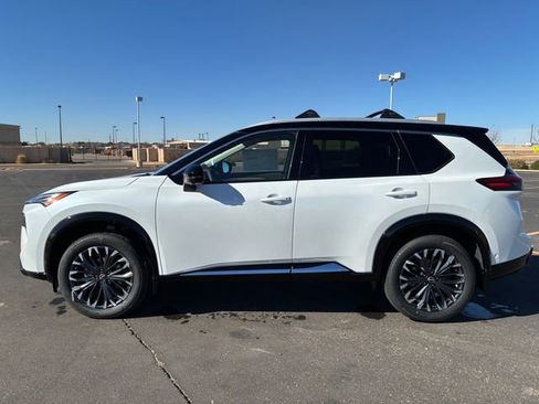 New 2026 Nissan Rogue Platinum w/ Platinum Premium Package image 3