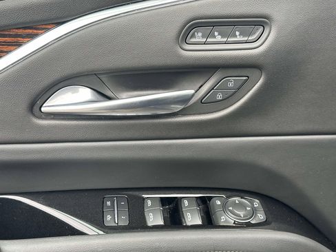 Used 2022 Cadillac Escalade Premium Luxury w/ LPO, Illumination Package image 22