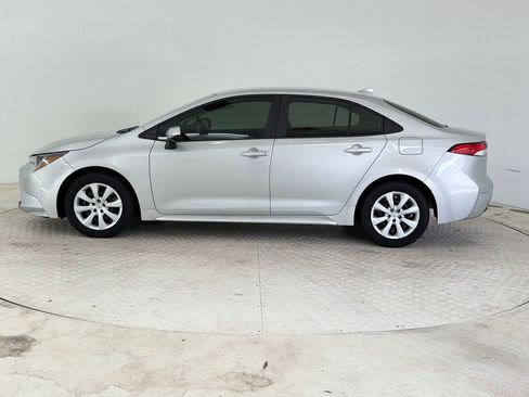 Used 2024 Toyota Corolla LE FWD image 2