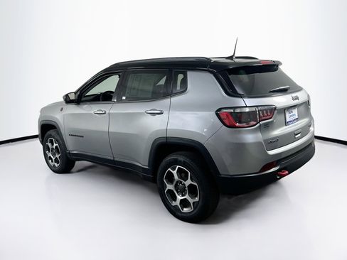 Used 2022 Jeep Compass Trailhawk AWD/4WD image 7