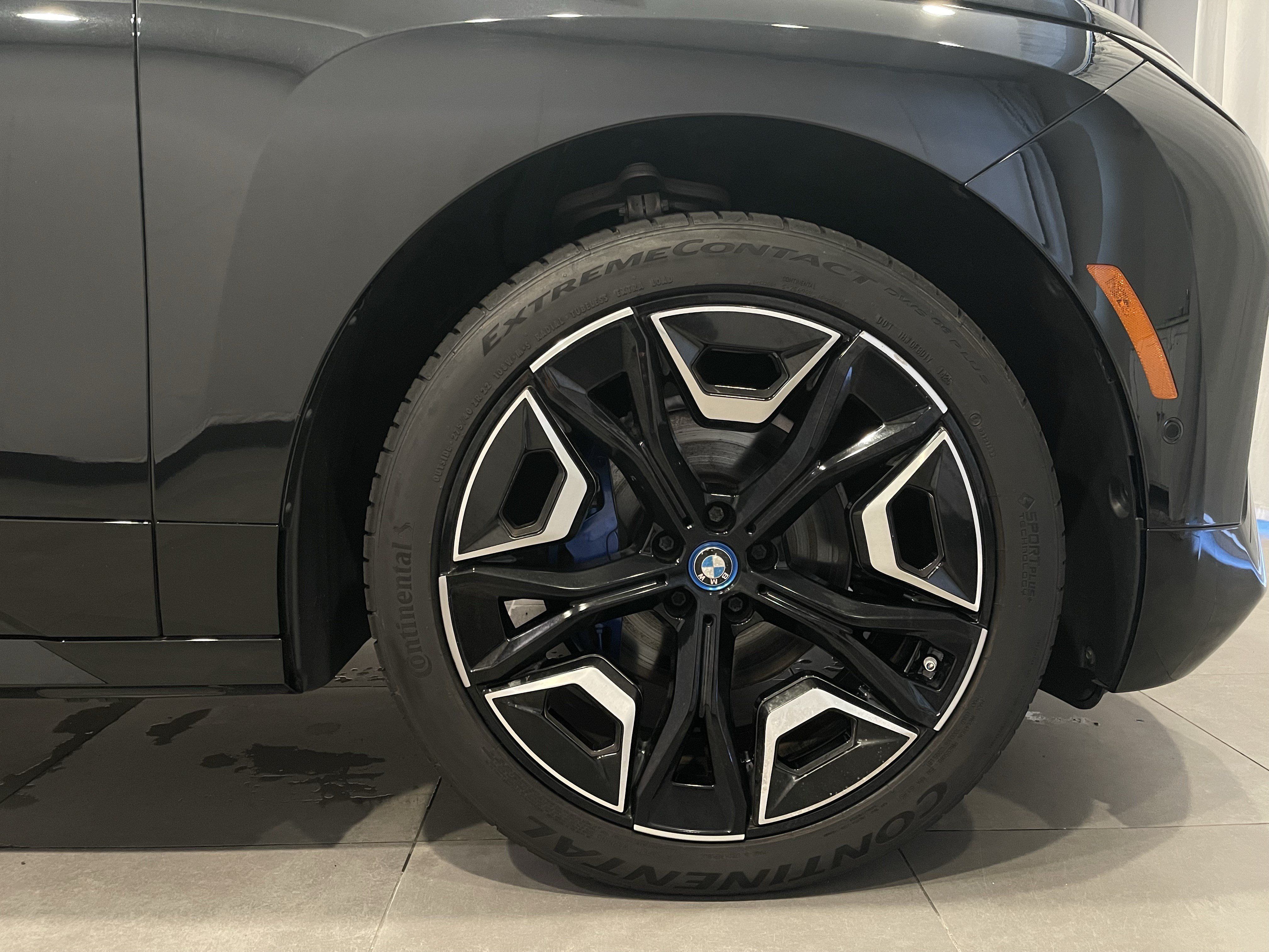 Certified 2024 BMW iX xDrive50 w/ Premium Package AWD/4WD image 10