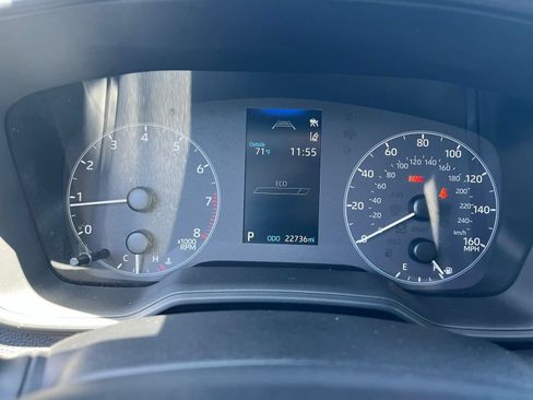 Used 2025 Toyota Corolla LE FWD image 38