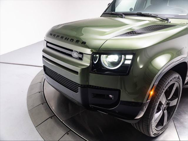 New 2026 Land Rover Defender 130 X-Dynamic SE AWD/4WD image 9