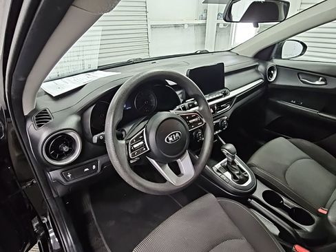 Used 2019 Kia Forte LXS image 12