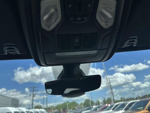 Used 2020 RAM 1500 Big Horn AWD/4WD image 30