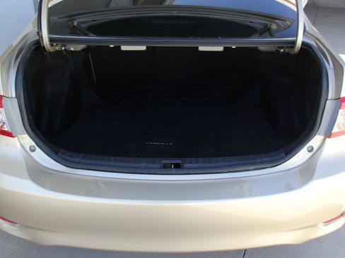 Used 2012 Toyota Corolla LE FWD image 21